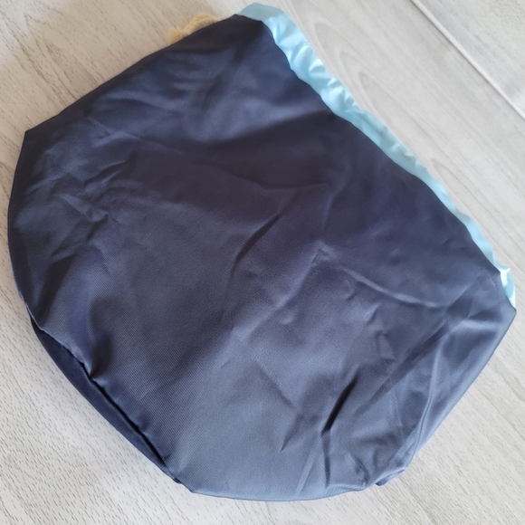 Avon Drawstring Toiletry Bag - Picture 5 of 7